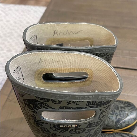 BOGS Pirate Skull Rainboots Sz 13 - Picture 10 of 10